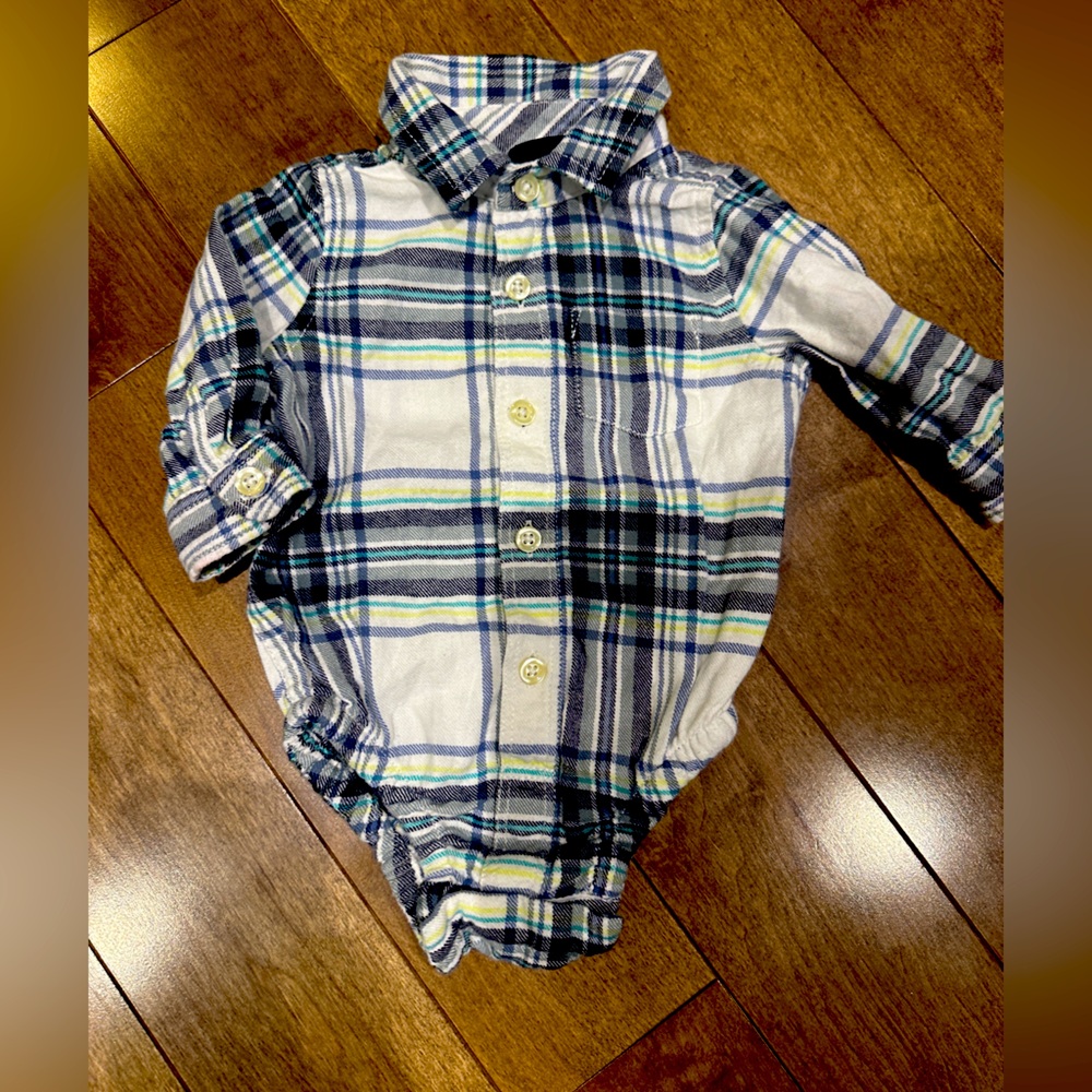 ⭐️BUNDLE 10 for $40⭐️ BABY GAP • Plaid Baby Onesie with Button-Up Design